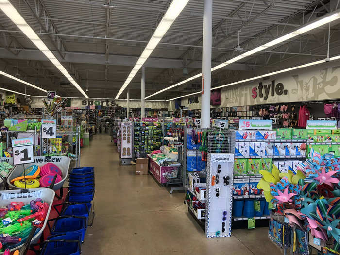The store was also bigger than I thought it would be. I was expecting a smaller space more similar to a Dollar General or Dollar Tree.