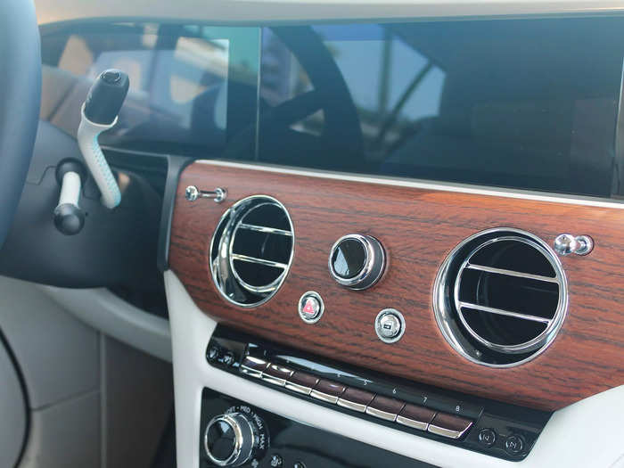 Ditto for the volume knob. Heaven forbid a Rolls-Royce owner has to touch some plastic.