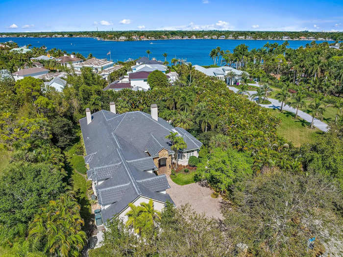 It sits on just under an acre of land within walking distance of the Indian River and just a few miles from the Atlantic Ocean.