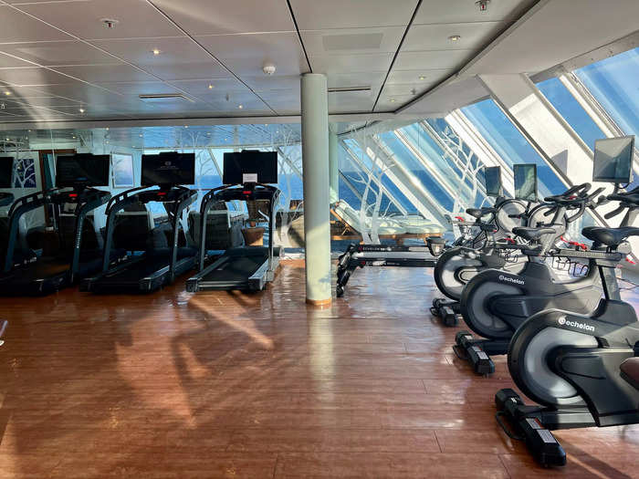 However, some of the exercise machines at the Fins Up! Fitness Center were out of order when I was on the ship.