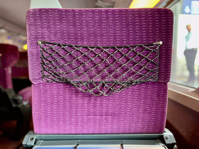 I was also happy to find similar amenities that were onboard Thalys, including a seatback pocket, a power outlet, a small trash bin, and a large tray table.