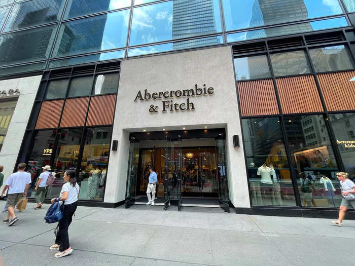 I visited the store on a Tuesday afternoon, as swarms of tourists filled Fifth Avenue in a shopping frenzy.