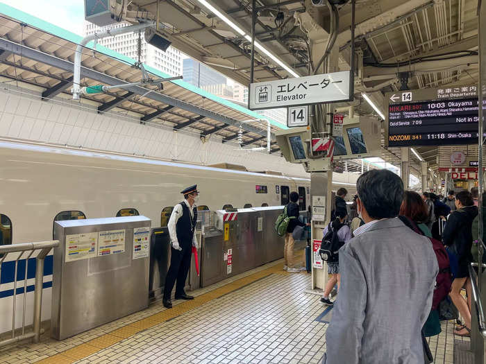 But before I could go that fast, I needed to get on the train. People were standing in single-file lines to board, and once the doors opened, we all piled on.