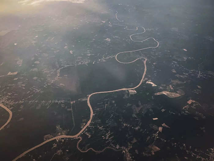 Just 30 minutes into the flight, the pilot announced that we were landing soon. The best part of booking a seat is being able to choose a window seat with great views.