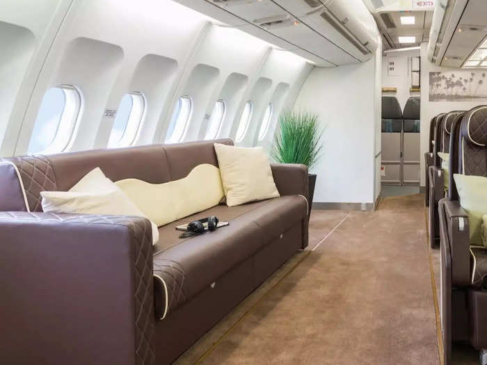 French luxury tour company Safrans du Monde operates a multi-day tour using an Airbus A340 private plane.