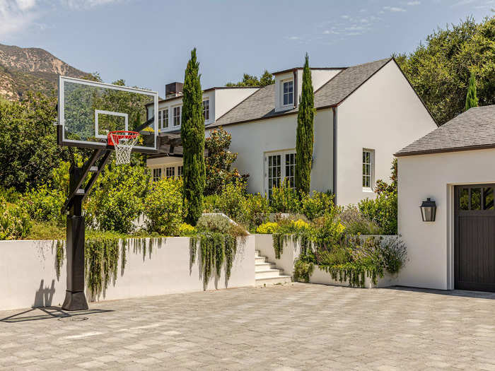 And if guests are looking for activities, the property comes with a basketball court.