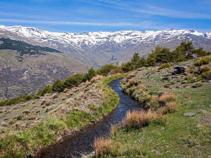 To combat severe drought and its effects on farms, farmers, volunteers, and researchers in Spain are working together to revitalize acequias systems.