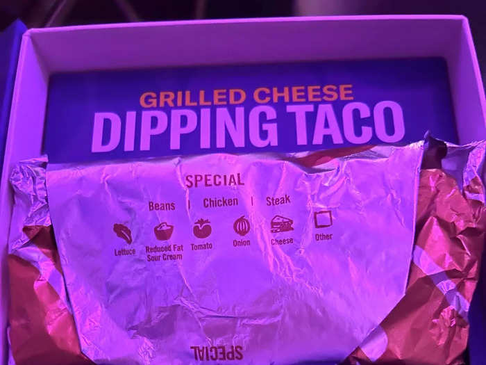 It also features two different dipping sauces.