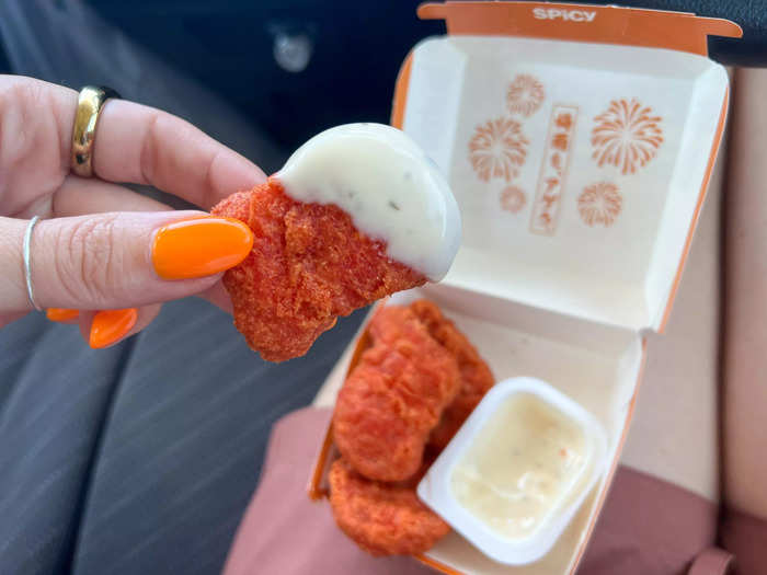 I could choose between sour-cream lemon sauce or garlic-habanero sauce for my nuggets.