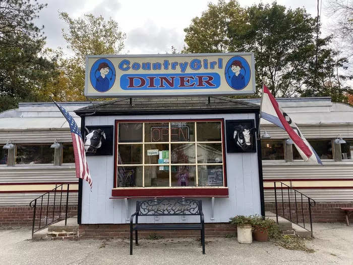 VERMONT: Country Girl Diner in Chester