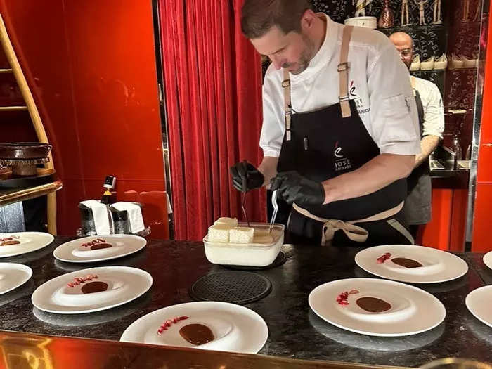 The first of many desserts resembled a cake.