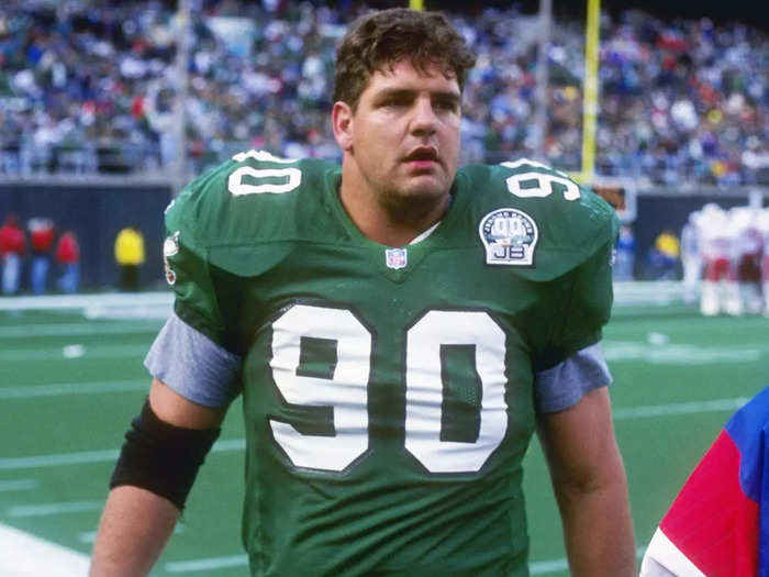 Mike Golic played for 3 teams in 8 seasons, most famously as a defensive tackle for the dominant Eagles