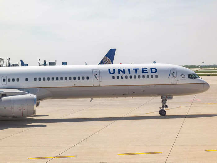 Another common twin-engine airliner used for around-the-world air cruises is the Boeing 757.