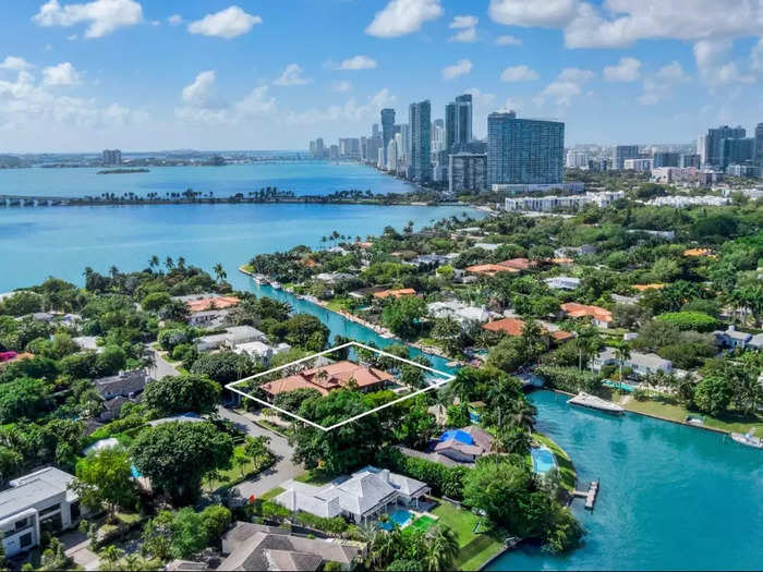 Joe Jonas and Sophie Turner purchased a home in the gated community of Bay Point, Miami in 2021.