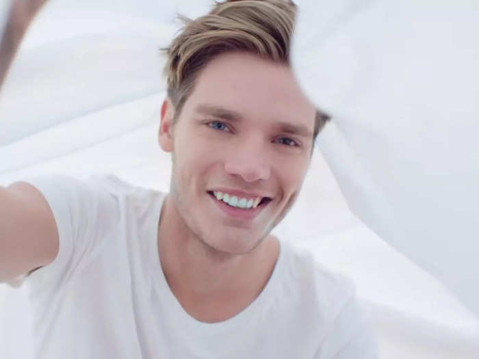 Swift recruited "Shadowhunters" star Dominic Sherwood for the music video for "Style," off her "1989" album.