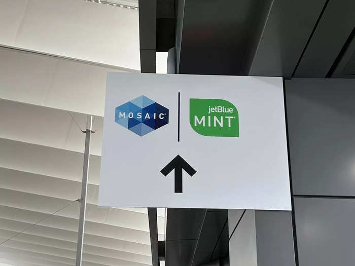 The perks of Mint began when I arrived at the airport, as business class passengers get expedited security.