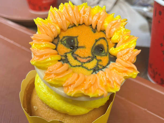 The novelty cupcakes may look pretty, but there are better treats at Disney.