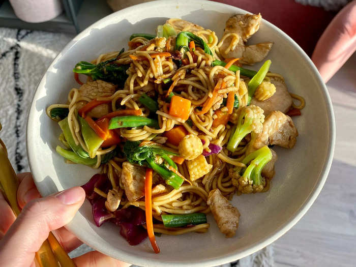 Chicken and vegetable stir-fry with noodles