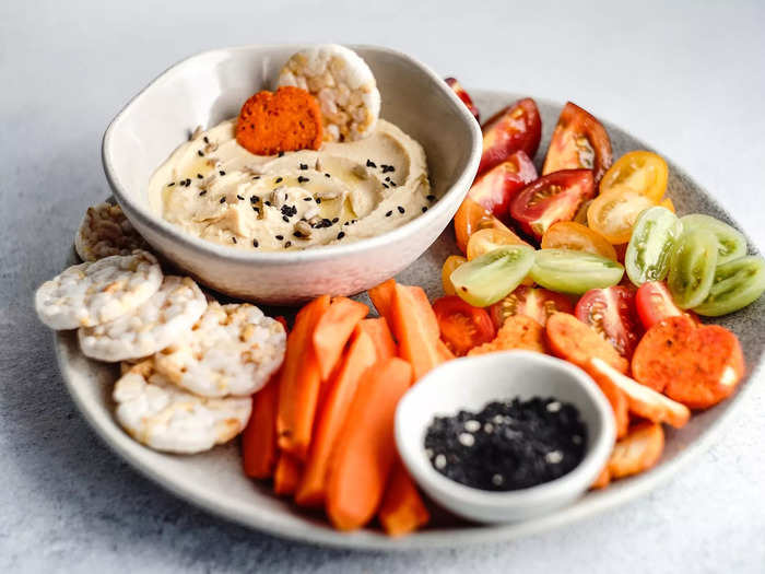 Hummus with crudités and chips or oat cakes