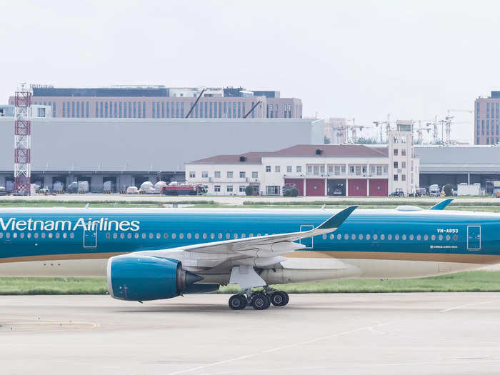 10. Vietnam Airlines