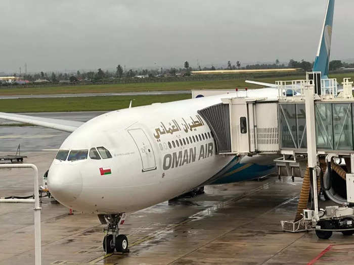 We headed to the gate and were surprised to see an Oman Air plane.