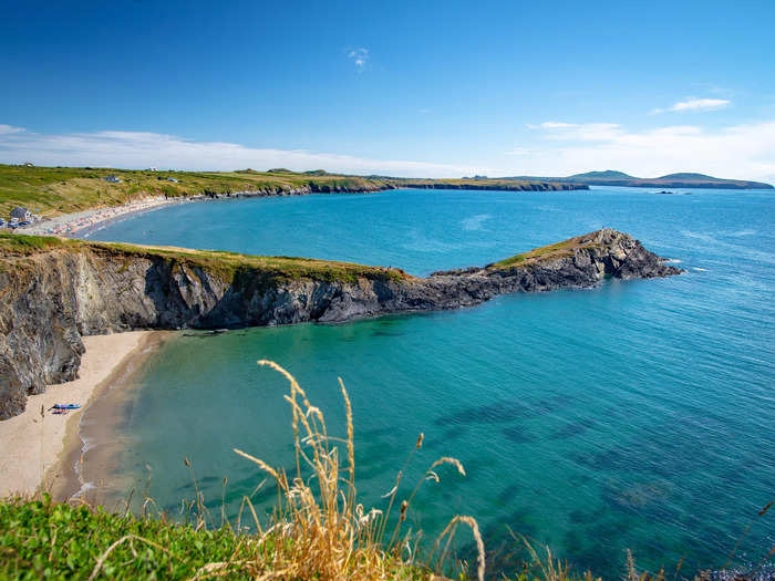 Visitors can also take advantage of the dramatic Pembrokeshire coastline and coastal paths, which offer stunning views out to sea.