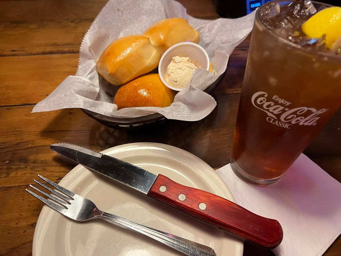 My server brought over an iced tea, which was plenty sweet but less flavorful than the one at LongHorn.