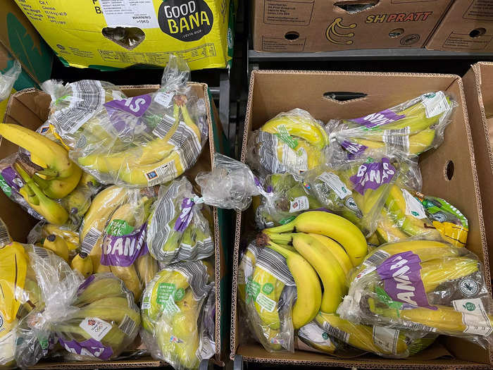 I love buying bananas at Aldi.