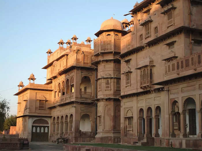 Junagarh Fort Trek: A Fort Among the Hills