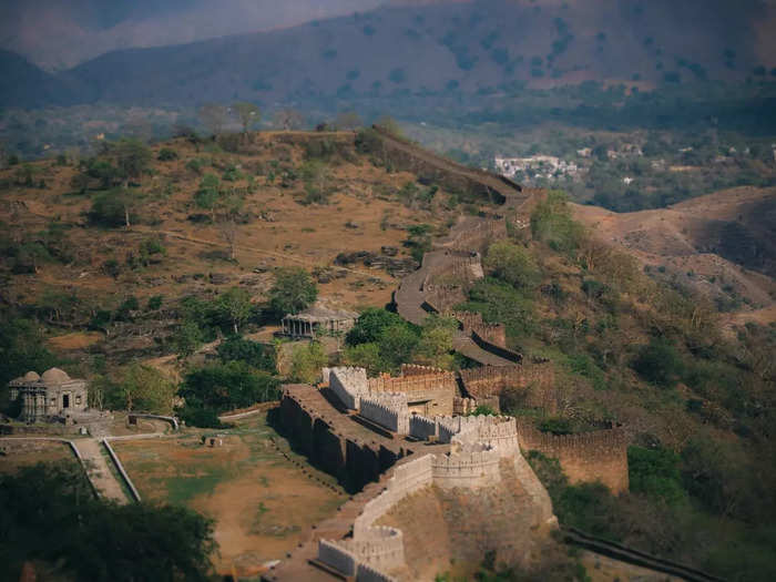 Kumbhalgarh Fort Trek: A Fortress Among Hills