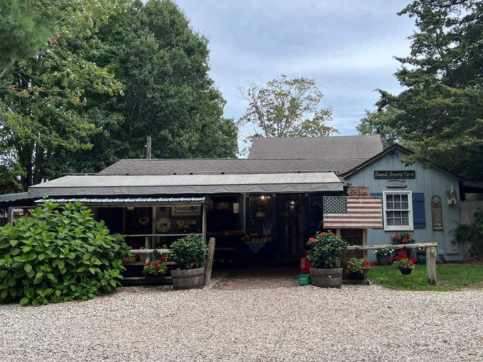 Round Swamp Farm has been so successful that there are three locations now. I visited the original in East Hampton, seen here. The other two are in Bridgehampton and Montauk.