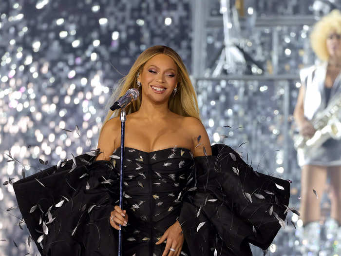 Beyoncé made a statement in a structural Schiaparelli outfit for a show in Chicago.