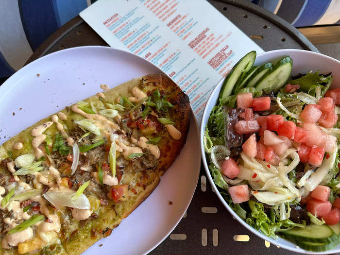 We really enjoyed our delicious poolside lunch.