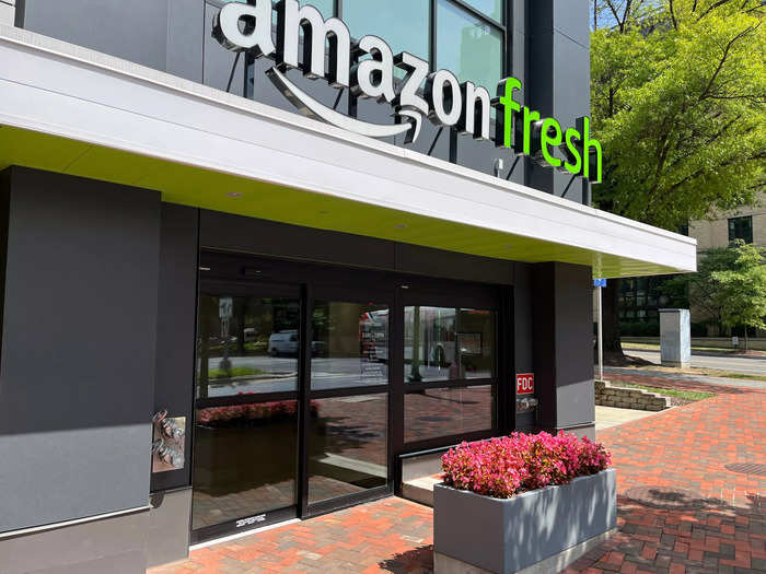 I went to an Amazon Fresh location in Chevy Chase, Maryland, right on the border between Maryland and DC.