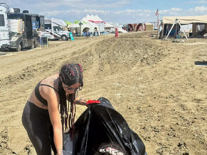 While outlets reported a mass exodus and abandoned vehicles, many of us stayed behind to clean.