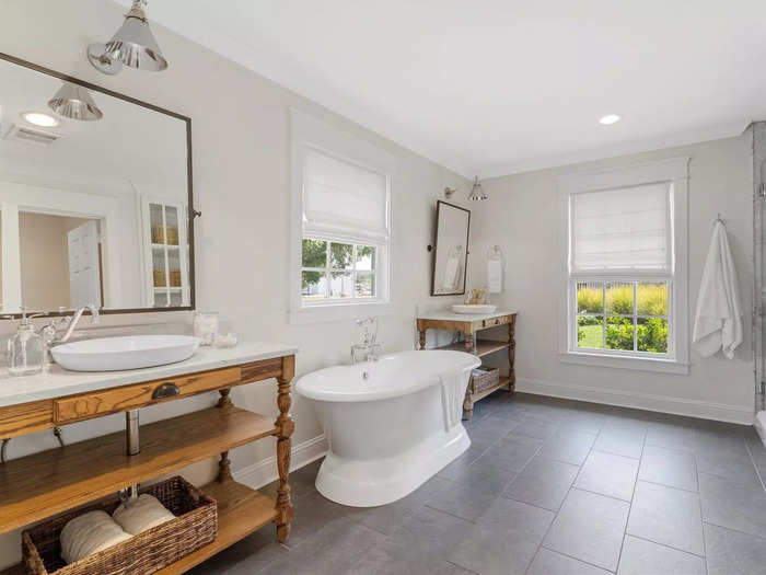 Like the Magnolia House, the Carriage House has two bathrooms.