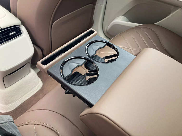 Little things like the cover concealing the charging pad, the turn signals, and the air vents all operate smoothly.