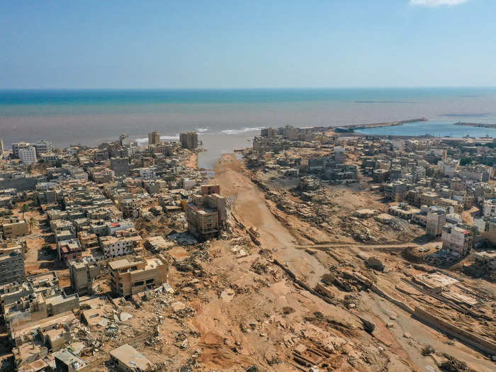 Tropical storm Daniel destroyed two dams along the coast of Derna, causing flooding that has resulted in the estimated deaths of 11,000 people, with thousands still missing.