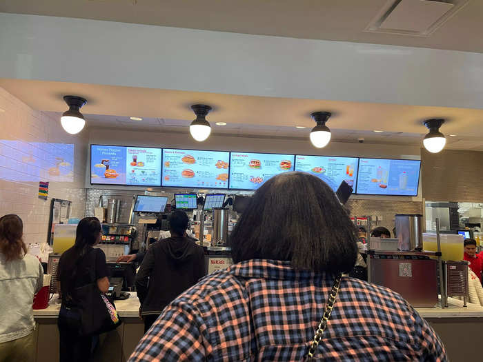 I waited in line for about a minute before an employee took my order on a tablet. Then I waited about 2 minutes before I got to the counter, paid for my food, and received my order.