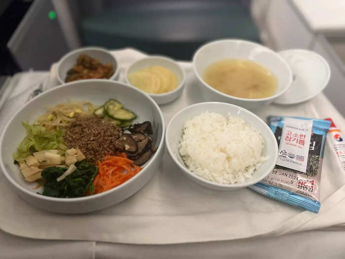 But, Korean surprised me, which is now officially my favorite inflight meal.