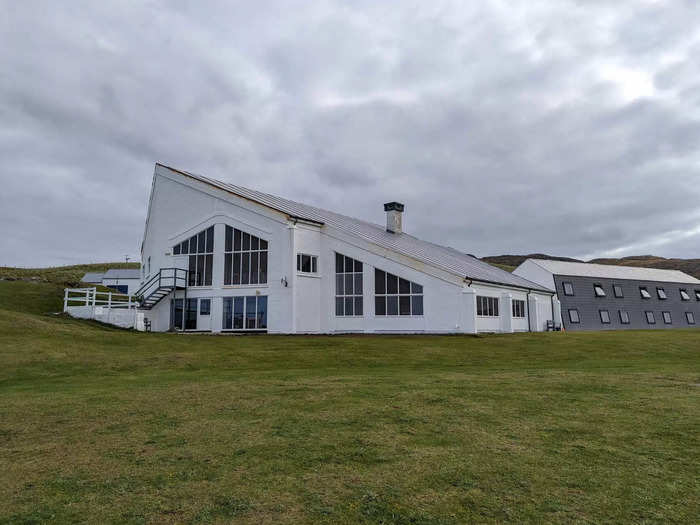 We stayed at the Isle of Barra Beach Hotel right before the island