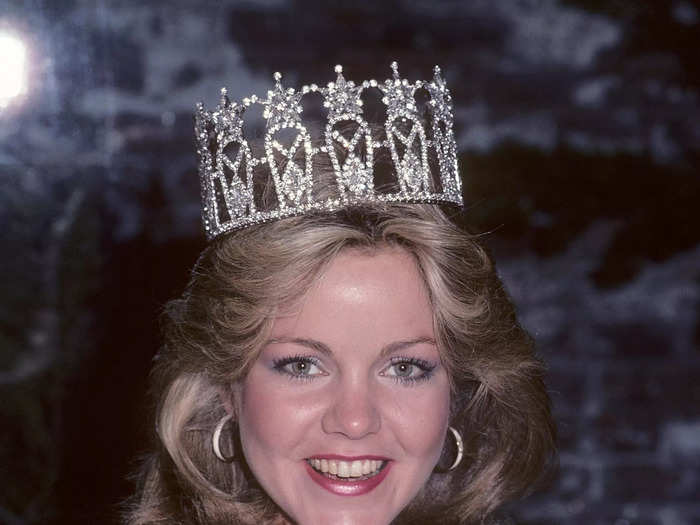 1983: Miss California Julie Hayek