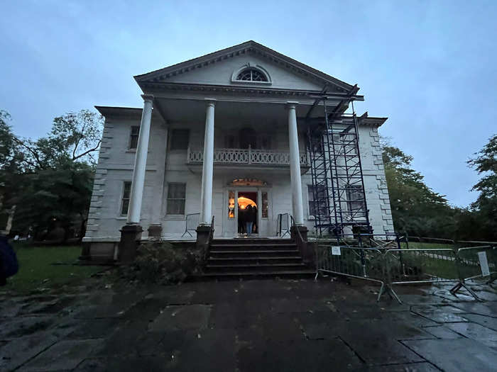 Morris-Jumel Mansion, which was built in 1765, is the oldest surviving residence in Manhattan.