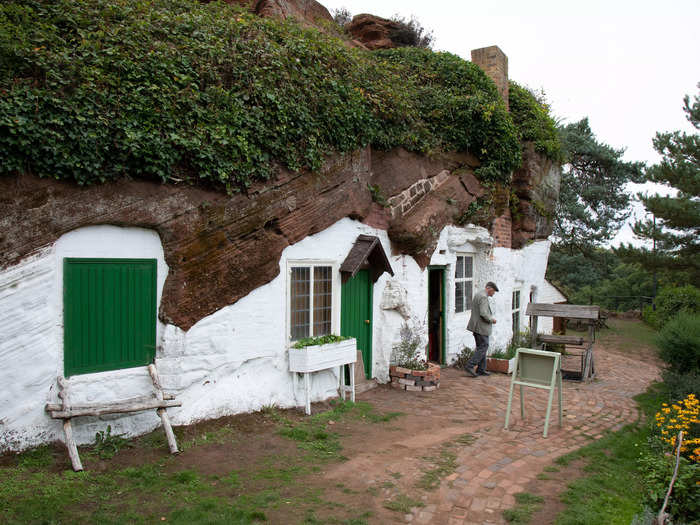 These cottages built into sandstone cliffs at Kinver Edge are the last of their kind in England.