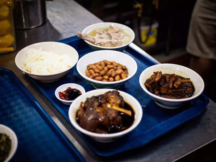 Other dishes, including braised pork and pork innards, are also served at the stall.