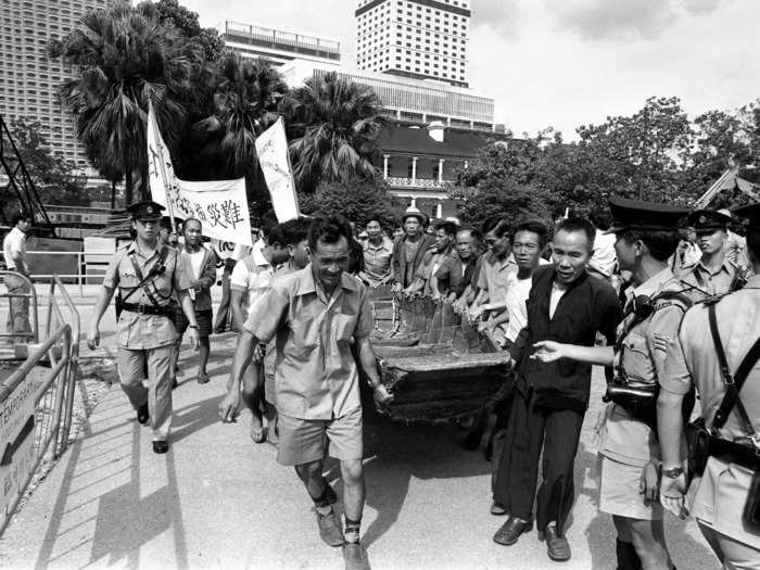 In 1977, Hong Kong’s government built a new bridge across the harbor.