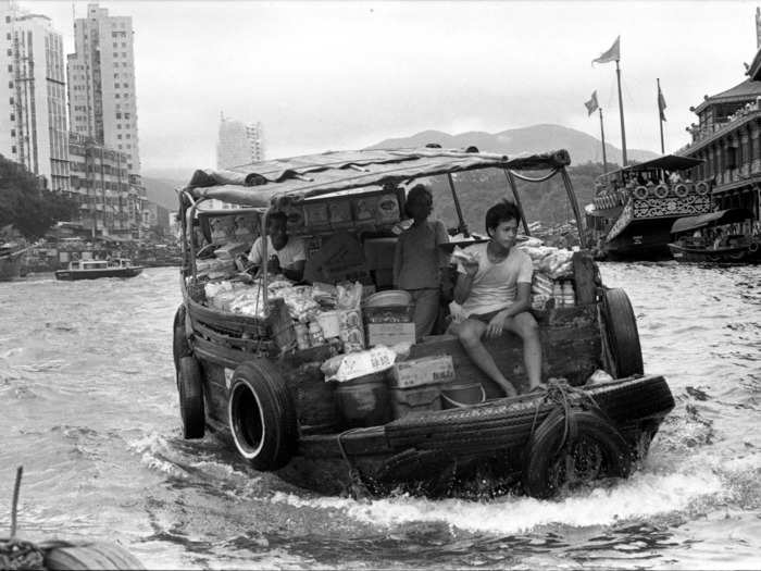 They bought groceries from other sampans. 