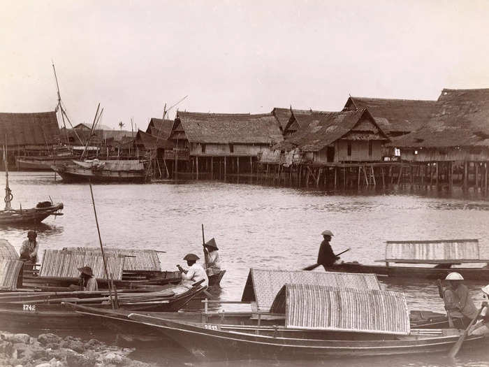 Many of the boats they worked and lived on were sampans, which means “three planks” in Cantonese.