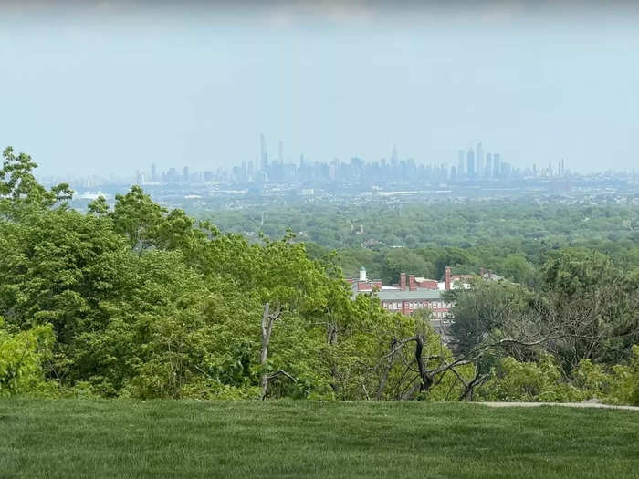 ... and a remarkable view of the New York City skyline.