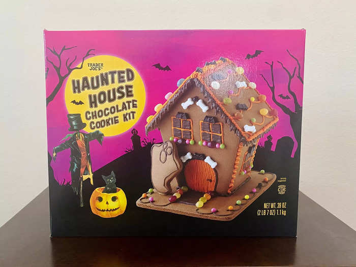 In sixth place, we thought the Haunted House Chocolate Cookie Kit was both tasty and a fun Halloween party activity.